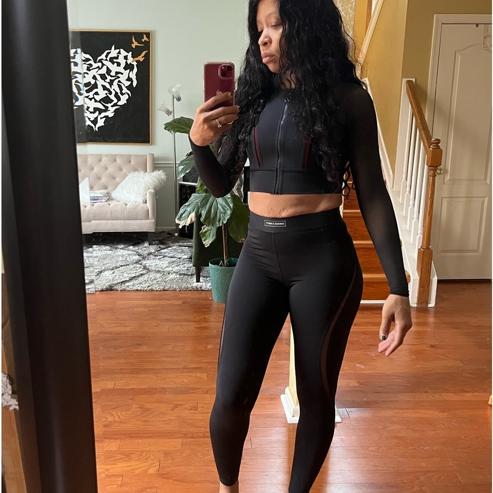 Savage X Fenty Black Caviar Flow High-Waist Trimmed Legging & Zip-Up Crop Jacket - Picture 11 of 16